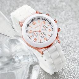 2 pçs conjunto de relógio feminino luxo moda luxo elegante liga relógio pulso pulseira silicone casal relógio masculino quartzo presentes do feriado - Image 3