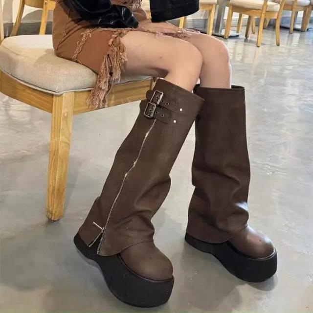 Botas Longas Femininas Solado Grosso Modelo Largo e Moderno 2026