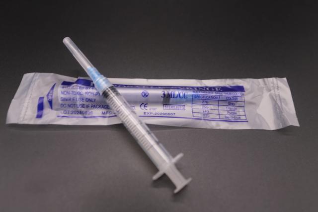 Seringa Descartável com Agulha 1ml 3ml Pacote Individual Estéril para Laboratório Científico