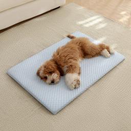 Novo Tapete Refrescante de Seda Gelada para Verão, Almofada Grossa e Respirável para Cães, Antiderrapante e Lavável, Lençol Refrescante para Cães e Gatos de Porte Médio e Grande - Image 5