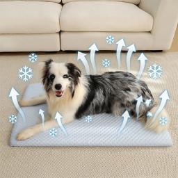 Novo Tapete Refrescante de Seda Gelada para Verão, Almofada Grossa e Respirável para Cães, Antiderrapante e Lavável, Lençol Refrescante para Cães e Gatos de Porte Médio e Grande - Image 2