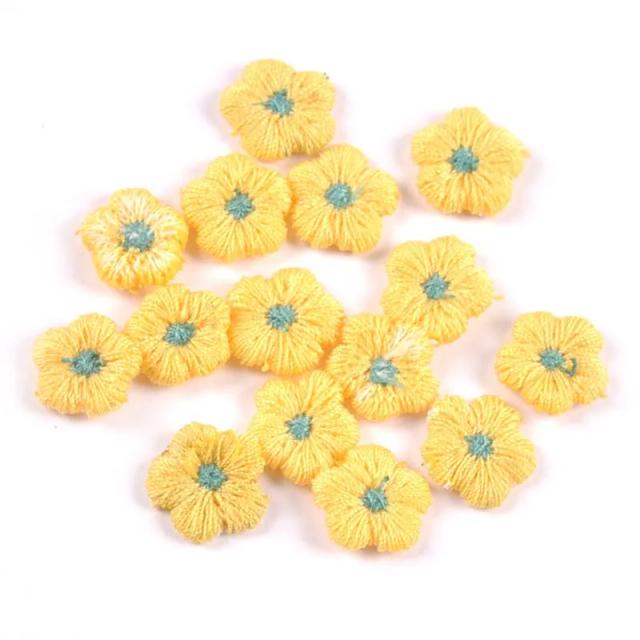 Mini Apliques de Flores 10mm para DIY - 50 Peças