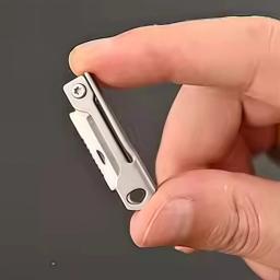 1pc mini faca dobrável de aço inoxidável-chaveiro de ferramenta de bolso multifuncional para acampamento ao ar livre e edc - Image 2