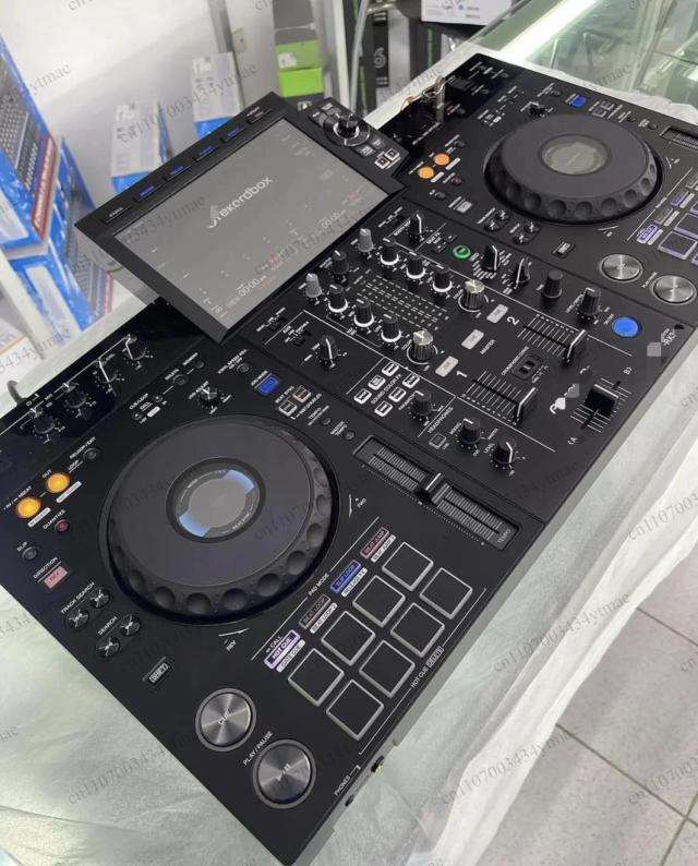 Pioneer XDJ-RX3 Controlador DJ Tudo-em-Um com Mixer e Amplificador 2 Canais