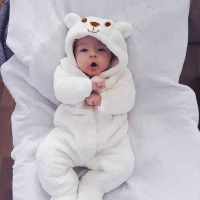 Macacão Urso Bebê com Capuz Manga Longa - Conforto e Estilo para os Pequenos