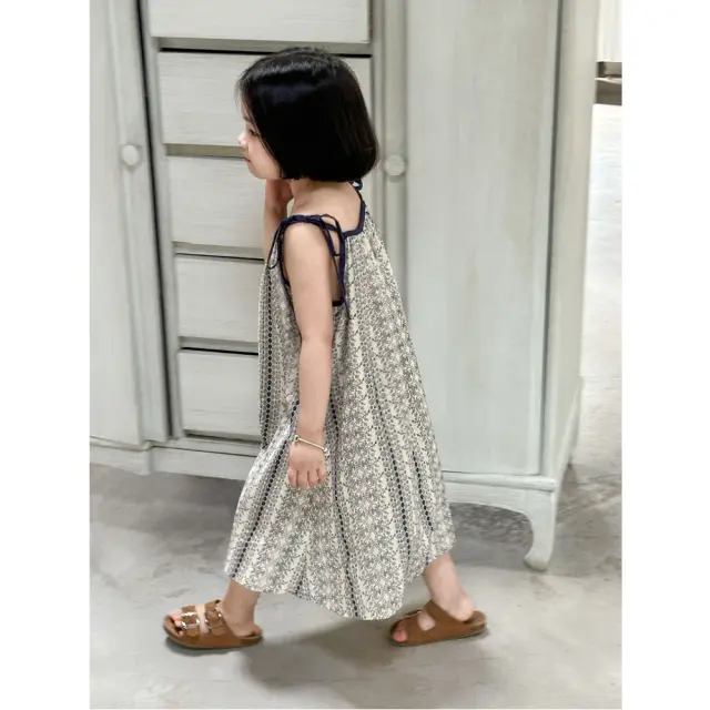 Vestido Infantil Verão 2026 Estampa Floral Fofa Sem Mangas para Meninas