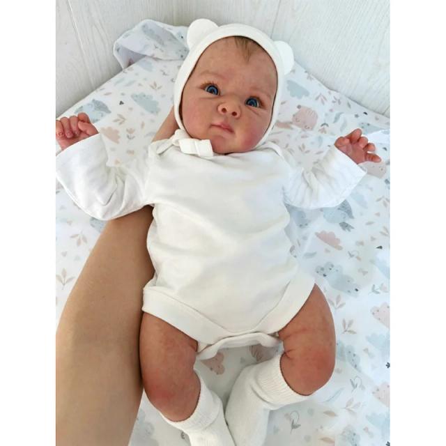 Boneca Reborn Bettie de 18 polegadas com Corpo de Pano Macio, Realista e Abraçável, Pintura em Múltiplas Camadas, Pele 3D com Cabelo Enraizado à Mão