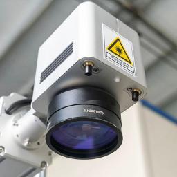 Máquina de Marcação a Laser de Fibra JPT de 100W Mopa, Fonte de Laser de Fibra 300*300MM, Venda Quente, Direto da Fábrica na China. - Image 2