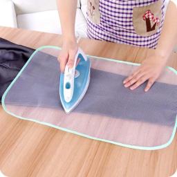 Capa Protetora para Tábua de Passar Roupa: Malha de Proteção para Ferro de Passar, Isolamento Térmico, Cores Sortidas - Image 1