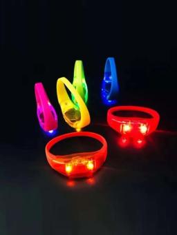 Lançamento Kit Com 5,10, 20 ou 50 Pulseiras Led Ativada Por Som E Música Festas Eventos Casamentos Envio Imediato - Image 3