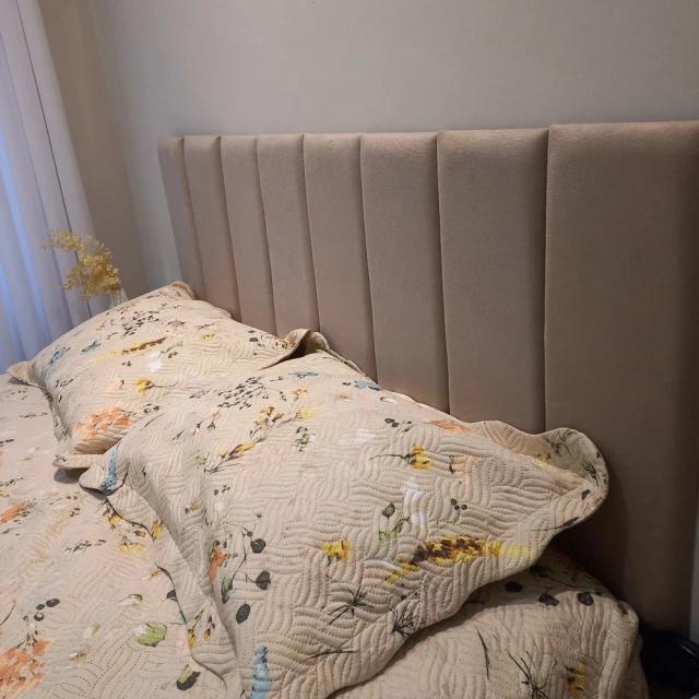 Conjunto de 7 Cabeceiras Modulares Estofadas Autocolantes para Cama de Casal