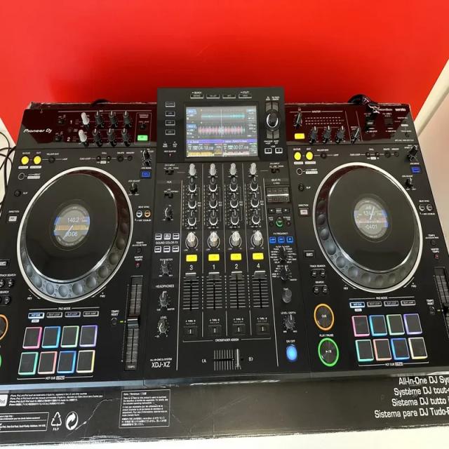 Pioneer DJ XDJ-XZ Novo Controlador DJ