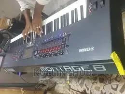 Yamaha Montage 8 - Teclado Sintetizador Music Workstation Novo e Pronto para Envio