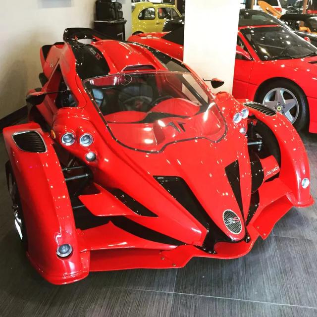 Refrigeração Aero 3S T-Rex com Três Rodas e Sistema de Som - Frete Grátis