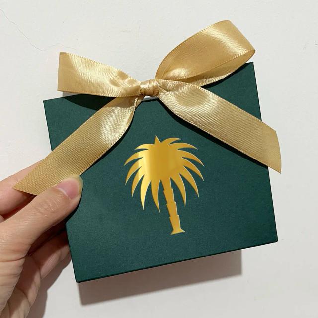 Saco de Presente Elegante com Fita Correspondente e Caixa de Doces Palmeira para Pequenos Presentes e Delícias em Verde Requintado