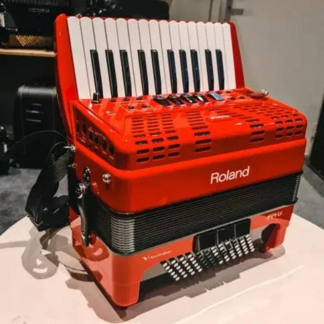 Acordeão Eletrônico Preto MEGA COMÉRCIO Roland V FR-8X com Preço de Atacado