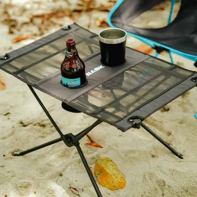 Mesa Dobrável Portátil Ultraleve de Alumínio para Camping, Caminhadas, Montanhismo, Pesca e Praia com Bolsa Inclusa - Bask
