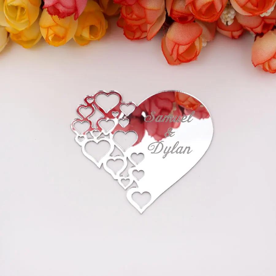 30 peças personalizadas 6*6.5cm espelho coração adesivos decoração de casamento favores acrílico para nome do amante personalizado lembranças de festa de noivado - Image 1