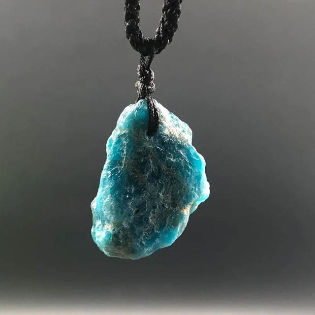 Colar de Pingentes de Pedra Natural com Apatita Verde e Cristal de Quartzo para Cura Reiki e Artesanato em Pedras Preciosas
