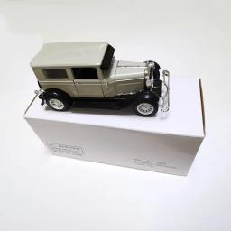 Carro de brinquedo vintage em liga metálica, modelo clássico colecionável do papelão fundido e retrô com caixa original para decoração, 1/32 - Image 1