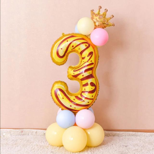 Kit Completo para Decoração de Festas: Arco de Balões e Doces para Aniversários de Meninas e Crianças com Candelabro e Banner Temático