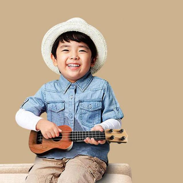 Mini guitarra clássica de 4 cordas para crianças - brinquedo musical divertido