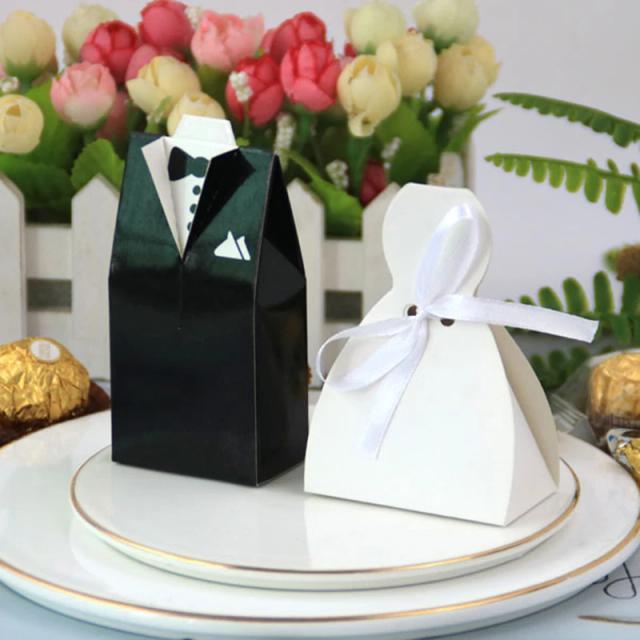 Caixa de Lembrancinhas de Casamento Personalizada com 100 Peças para Noivos - Doces, Chocolates, DIY e Decoração Festiva