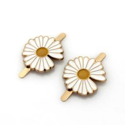 2 pçs metal pequena margarida flor fivela moda fecho para artesanato de couro saco correia alça ombro vestuário sapatos acessórios - Image 1