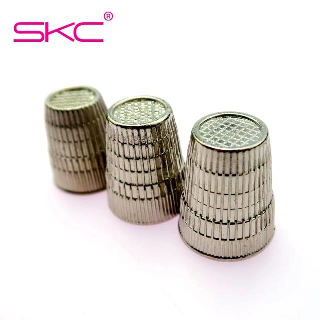 Conjunto de Dedeira Vintage em Metal com 3 Tamanhos para Costura - Protetor Clássico para Dedos e Ferramentas de Agulhas