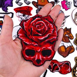 Patches bordados crânio rosa em roupas, DIY Punk Animal Applique, Ferro em remendos para roupas, Adesivos de motociclista Hippie Rock - Image 1