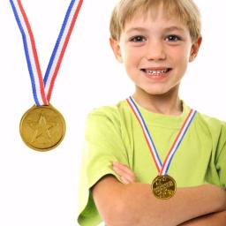 3/5 pçs crianças medalhas de ouro plástico com fita vencedores medalhas esportes dia festa saco prêmios brinquedos para crianças prêmios do estudante - Image 2