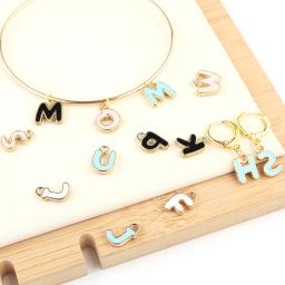 Encantos Letra Esmalte para Fazer Jóias, Letra Inicial Pingente, Pulseira e Colar DIY, 26 PCes por lote, 8mm, Alfabeto - Image 3