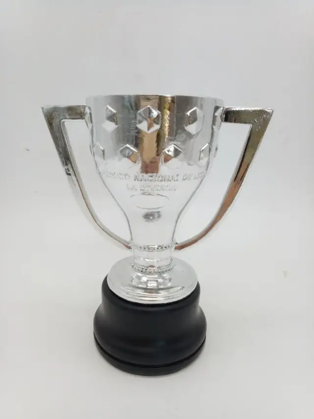 Venda de Troféu La Liga de 16 cm: Copo do Campeonato para os Vencedores