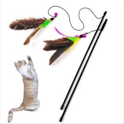 Vareta de brinquedo com penas para gatos, brinquedo artificial e interativo de plástico com pequeno rato com guizo para provocar gatos, 1 peça - Image 4