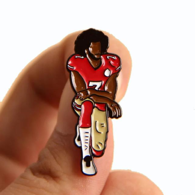 Broche Original de Jugadores de Futebol Americano: Emblema Criativo para Jaquetas, Mochilas e Presentes para Fãs