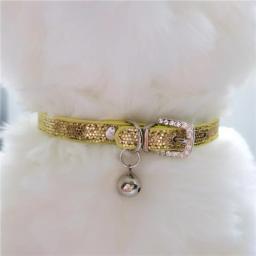 Coleira ajustável com pedras de strass para animais de estimação, cães e gatos, com sinos, decoração de couro, colar de luxo para cães pequenos - Image 3