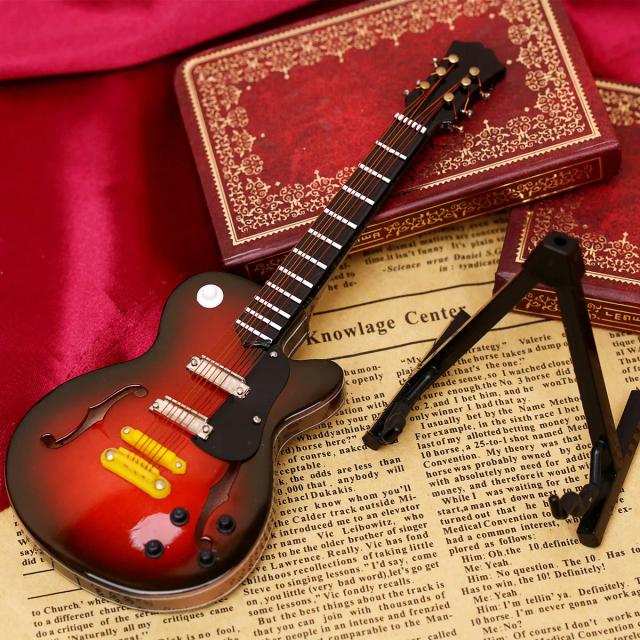 Miniatura de Guitarra Elétrica: Réplica Colecionável, Ornamentação e Presente de Natal Perfeito para Decoração Caseira