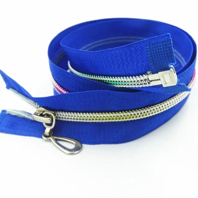 Conjunto de 50 Zíperes Coloridos em Nylon com Dente Gradiente e Abertura de 5 # - 60 cm (24 Pol)
