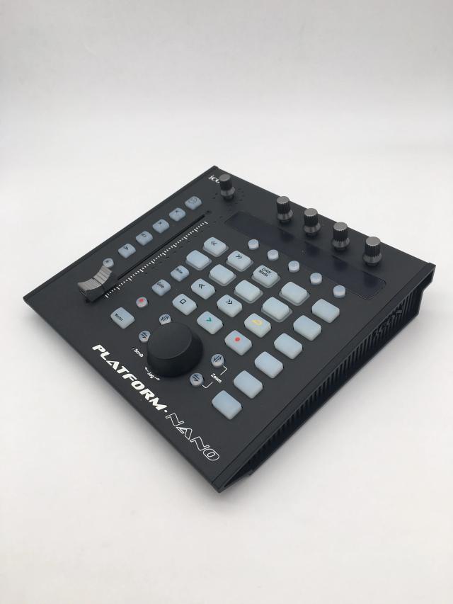 Controlador Nano DAW Icon: Controle MIDI/Áudio USB com Coletor Motorizado para Produtores, Engenheiros e Músicos em Estúdio
