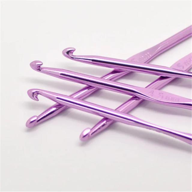 Conjunto de 5 Ganchos de Alumínio para Crochê de 15cm - Agulhas Coloridas de 4.5mm, Acessórios Perfeitos como Presente para Mães