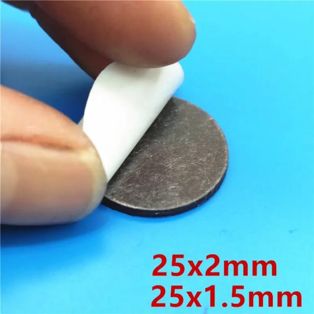 Pontos de Ímã Auto-Adesivos Redondos Flexíveis para Organizar Objetos em Casa e Escritório - 25mm x 2mm x 1.5mm para DIY e Artesanato