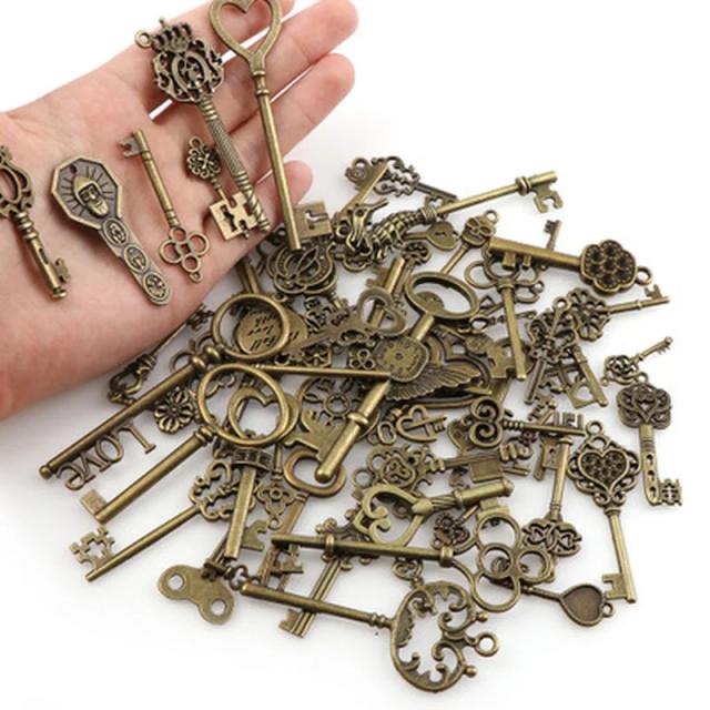 Conjunto de 10 Chaves Vintage em Metal - Pingentes Retro para Colares e Artesanato DIY