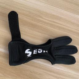 Águia preto luvas de tiro com arco 3 dedos mão náilon pano protetor guarda dedo luva para recurvo arco composto tiro besta - Image 6