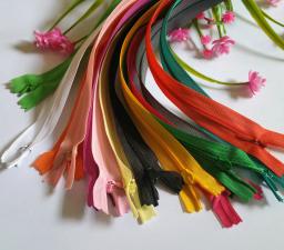 Alipress-Invisible Nylon Bobina Zíperes, Mix Color, DIY, Costura, Almofada, Voltar, Ferramentas Tailor, 28cm, 3 #, 10Pcs, Lot - Image 3