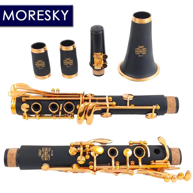 Clarinete Moresky E111 Bb com Laca Dourada e 17 Chaves em Preto