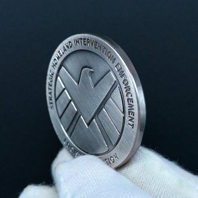 Medalha de Prata H.I.E.L.D. dos EUA: Réplica Comemorativa da Medalha do Crânio