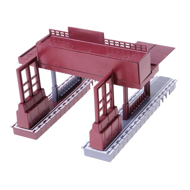 Estação de Trem em Escala HO 1:87: Modelo de Plataforma para Paisagens Ferroviárias Realistas