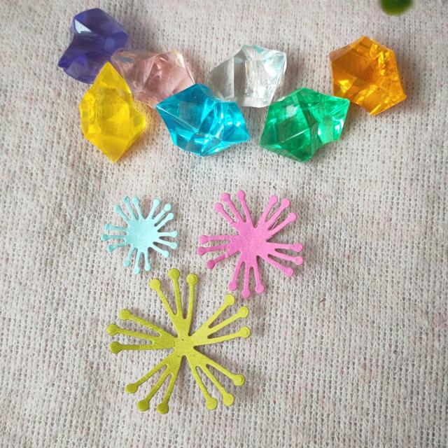 Molde de Metal para Corte DIY: Flores, Corações e Estêncil Decorativo para Scrapbooking e Artesanato - Conjunto com 3 Peças