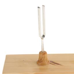 Tuning fork com caixa ressonante de madeira, instrumento musical, estudo acústico, 440Hz - Image 6