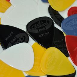 Palheta de guitarra alice 100mm antiderrapante de nylon, palhetas cores mistas espaçosa com 0.71 peças - Image 4